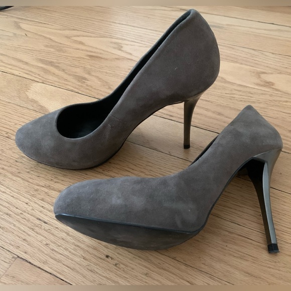 ZARA - Grey suede high heels w platform - size 8 - like new condition - Picture 2 of 11